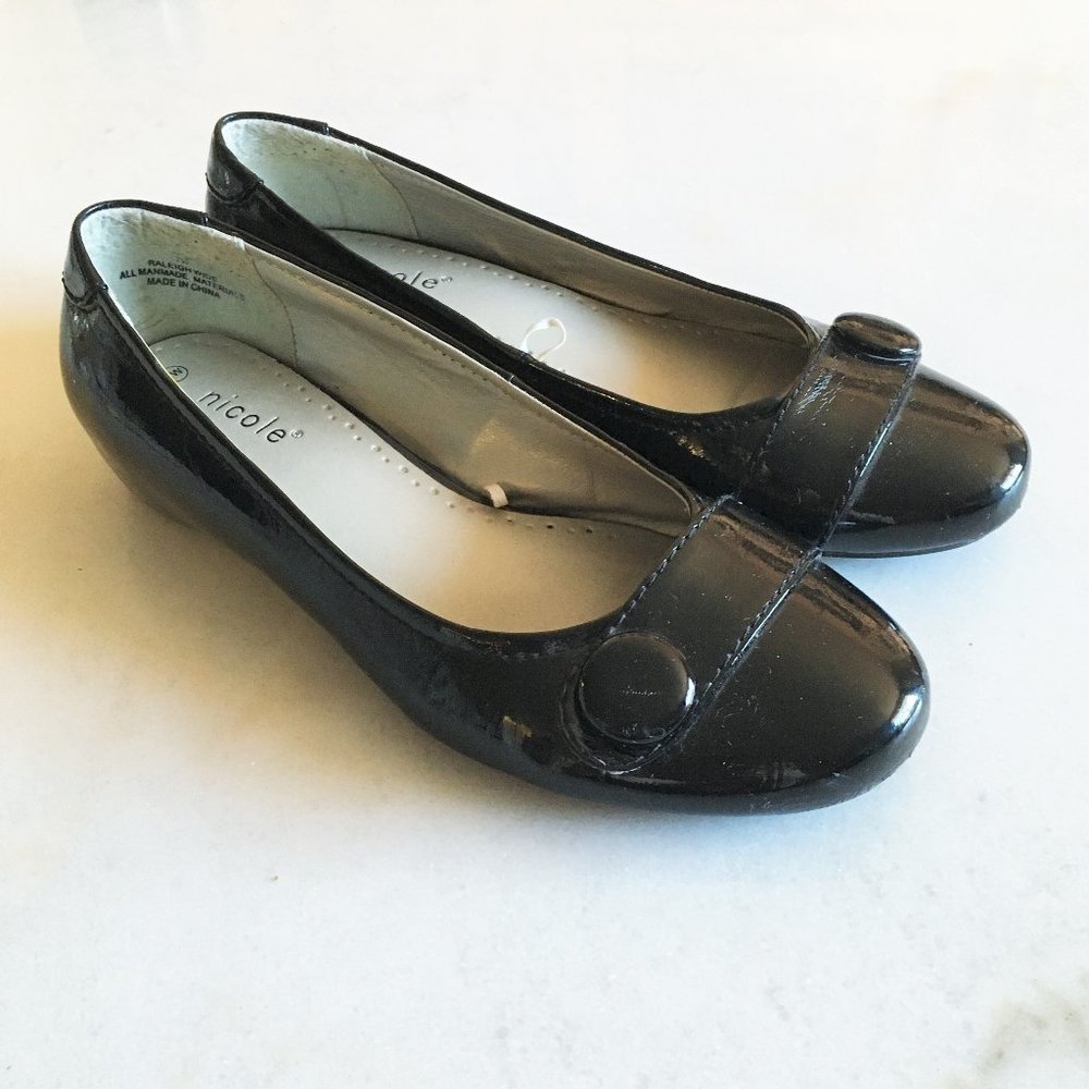 Nicole shiny black patent ballet flat shoes with buttons